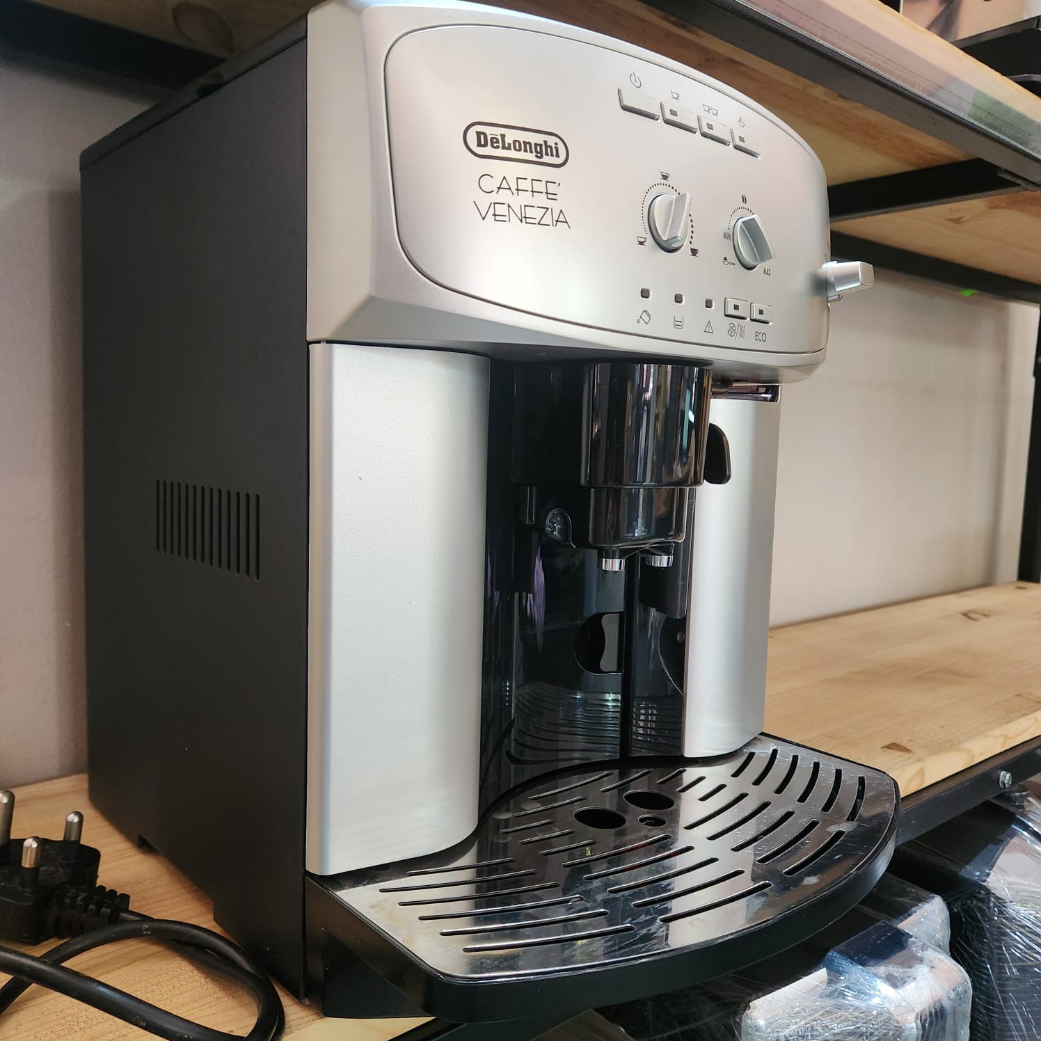 "Maddy" the Delonghi Caffe Venezia - Image 2